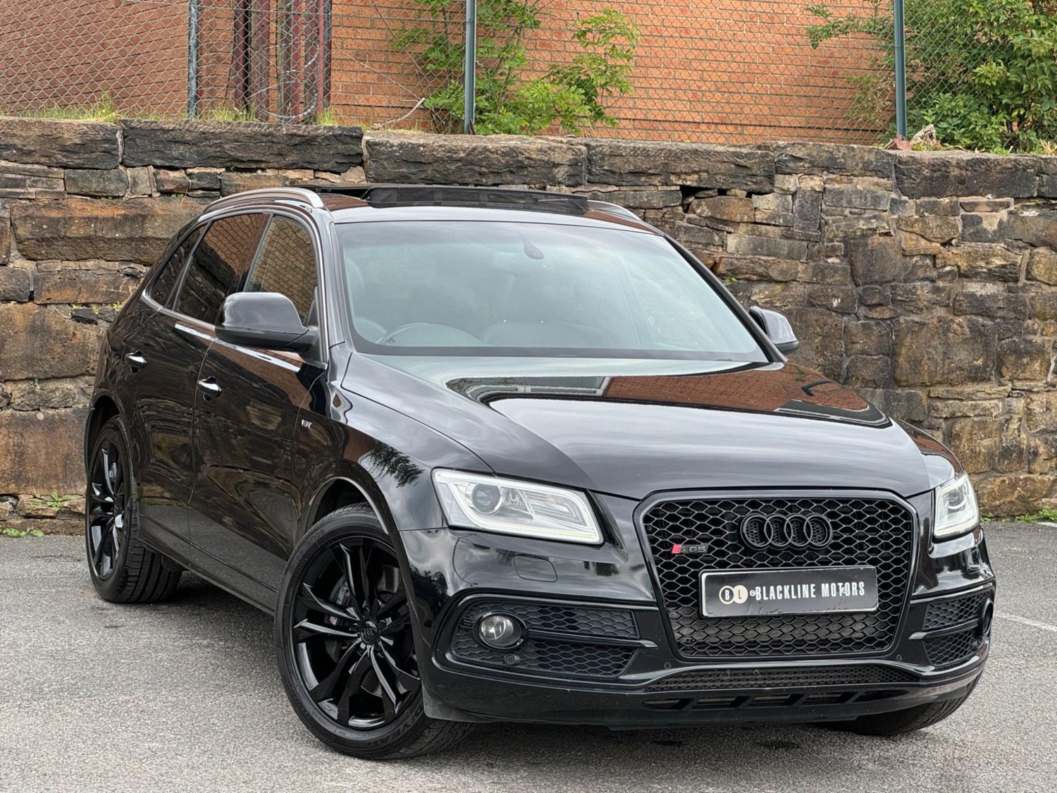 Audi SQ5 Listing Image