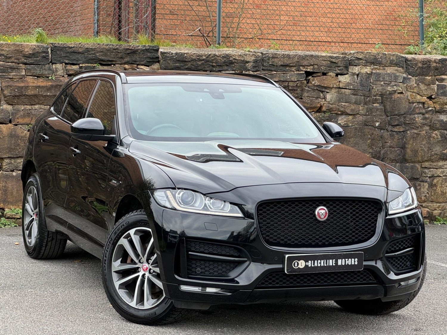 Jaguar F-PACE Listing Image