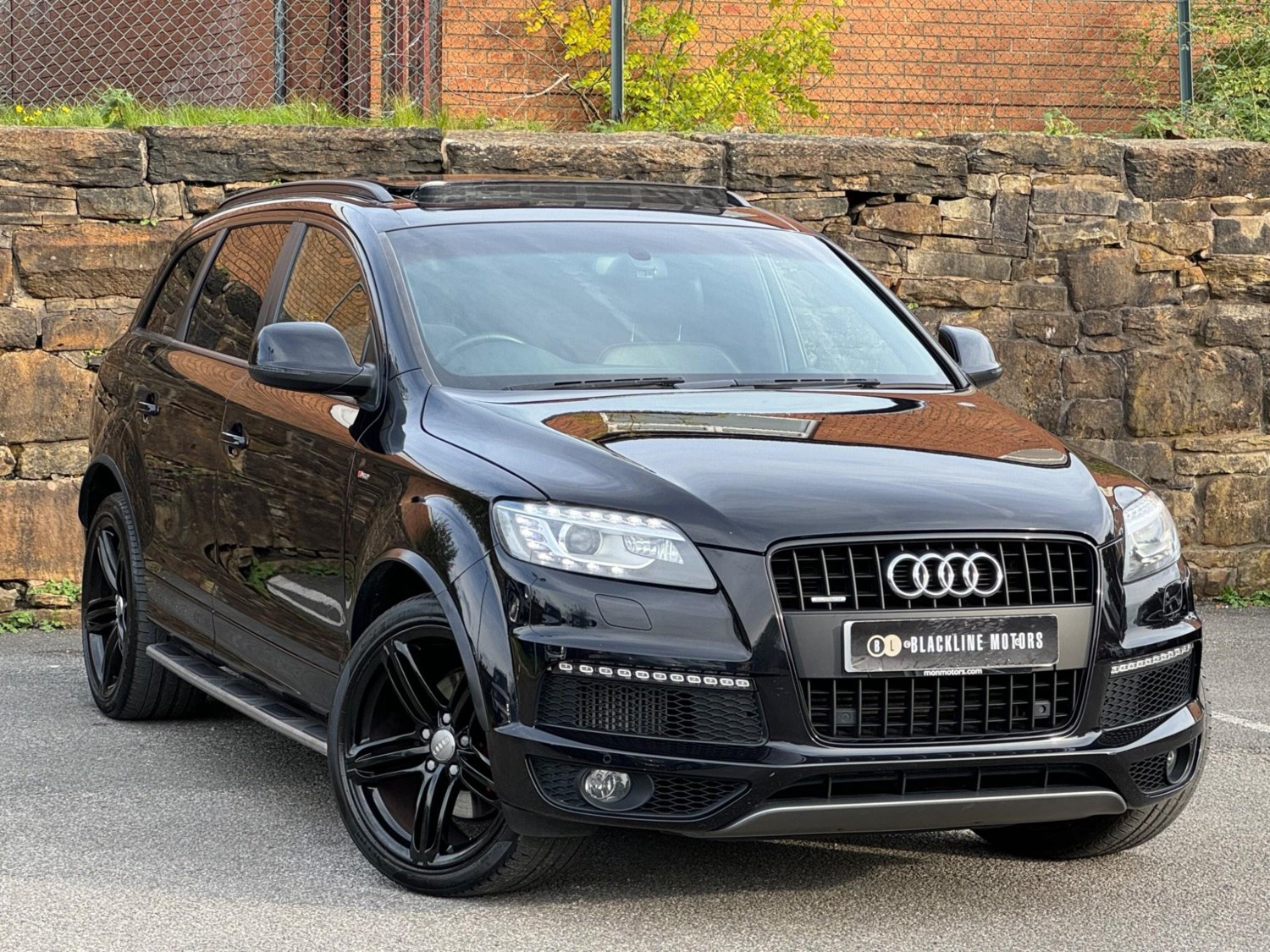 Audi Q7 Listing Image