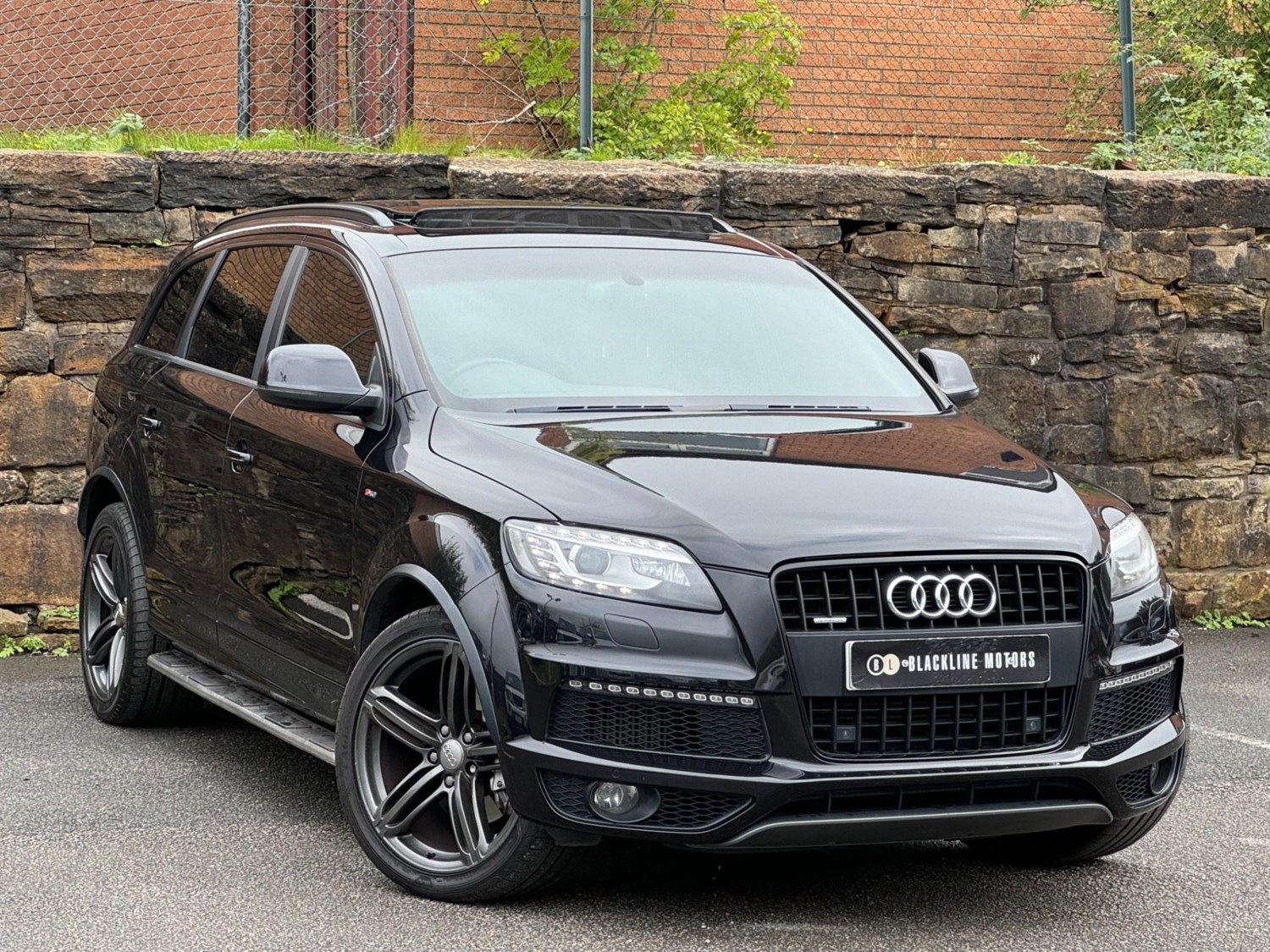 Audi Q7 Listing Image