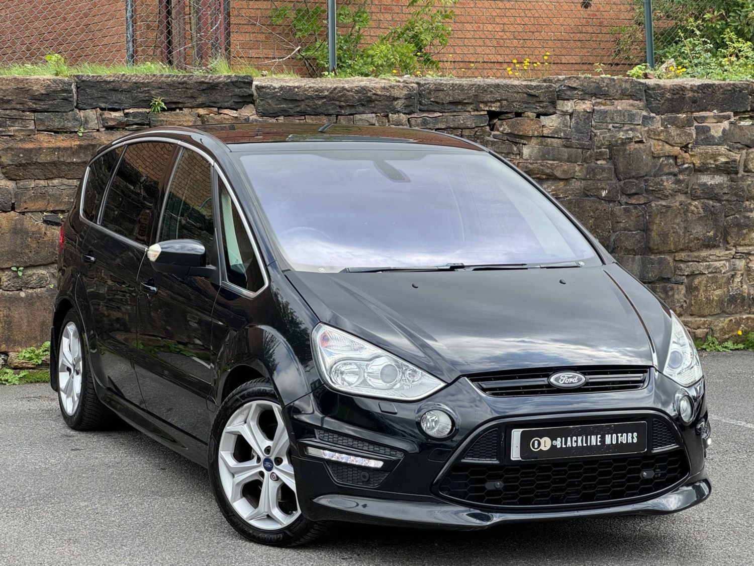 Ford S-Max Listing Image