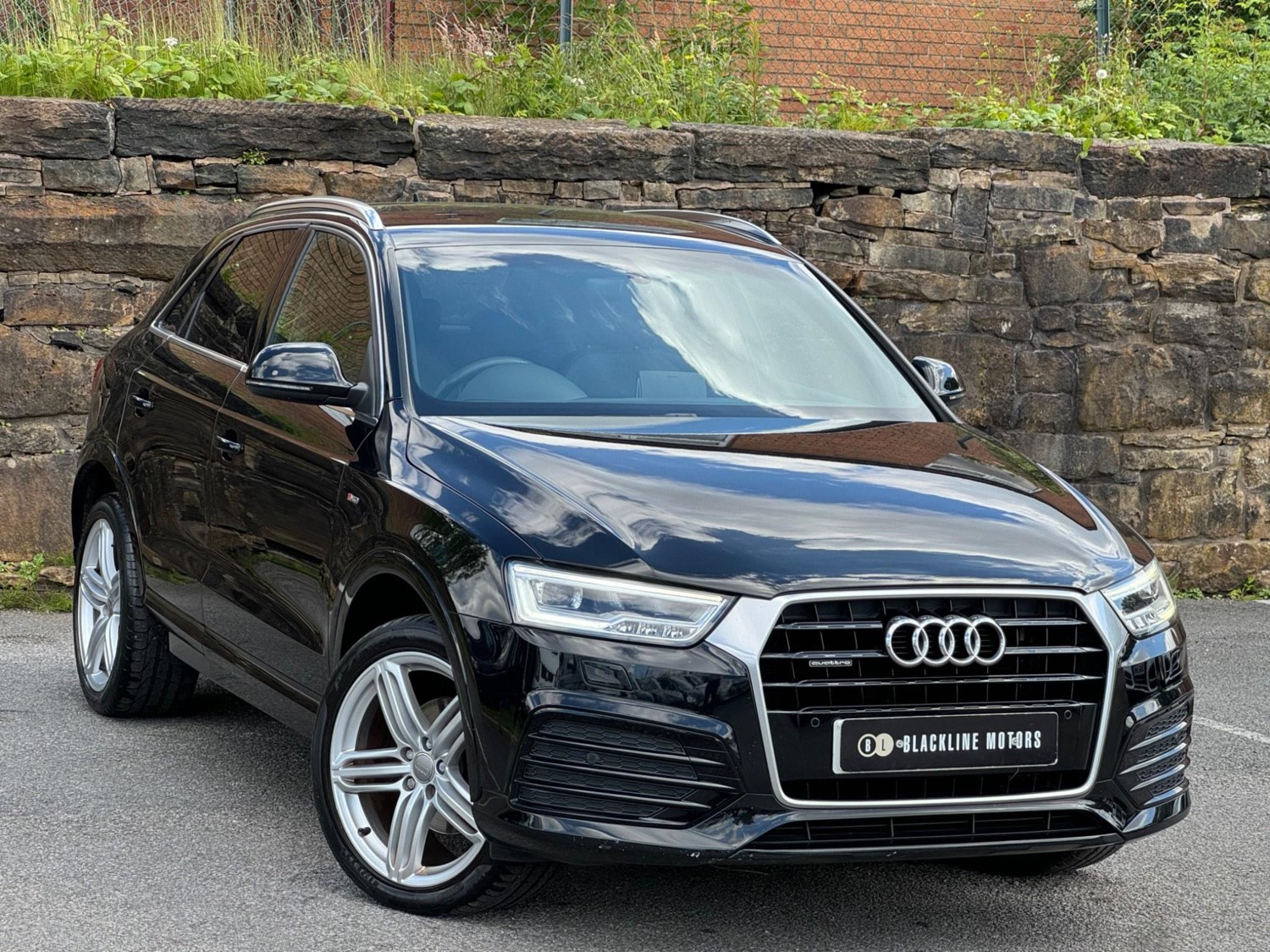 Audi Q3 Listing Image