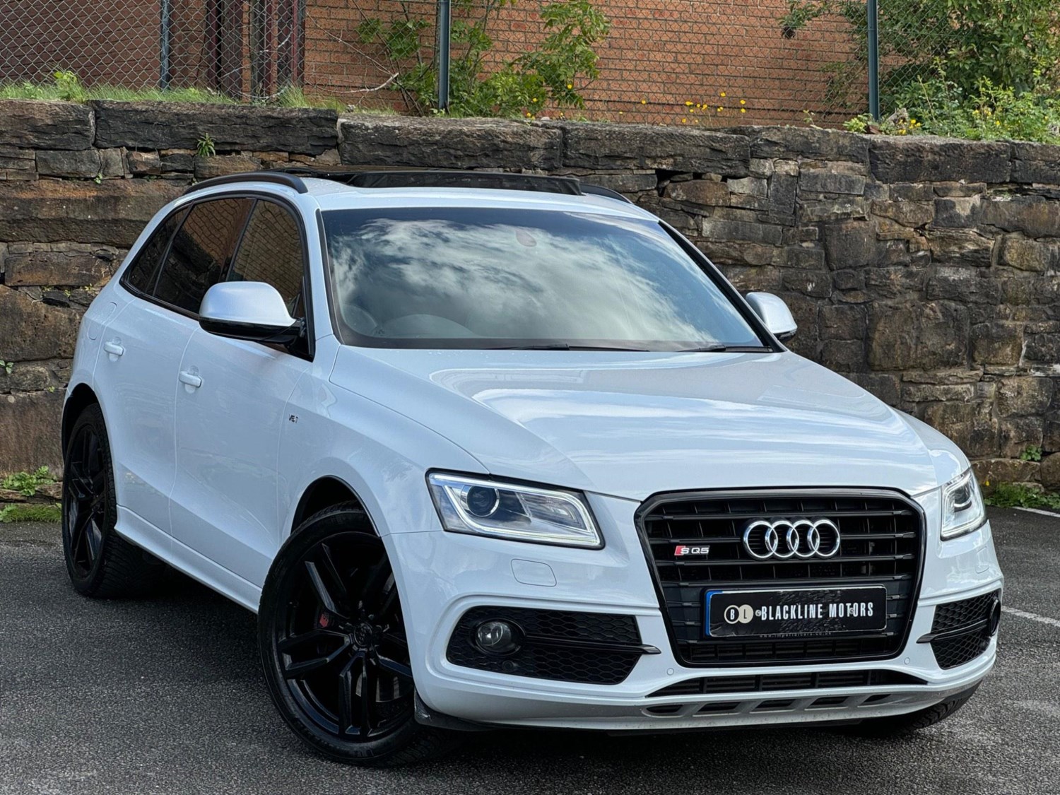 Audi SQ5 Listing Image