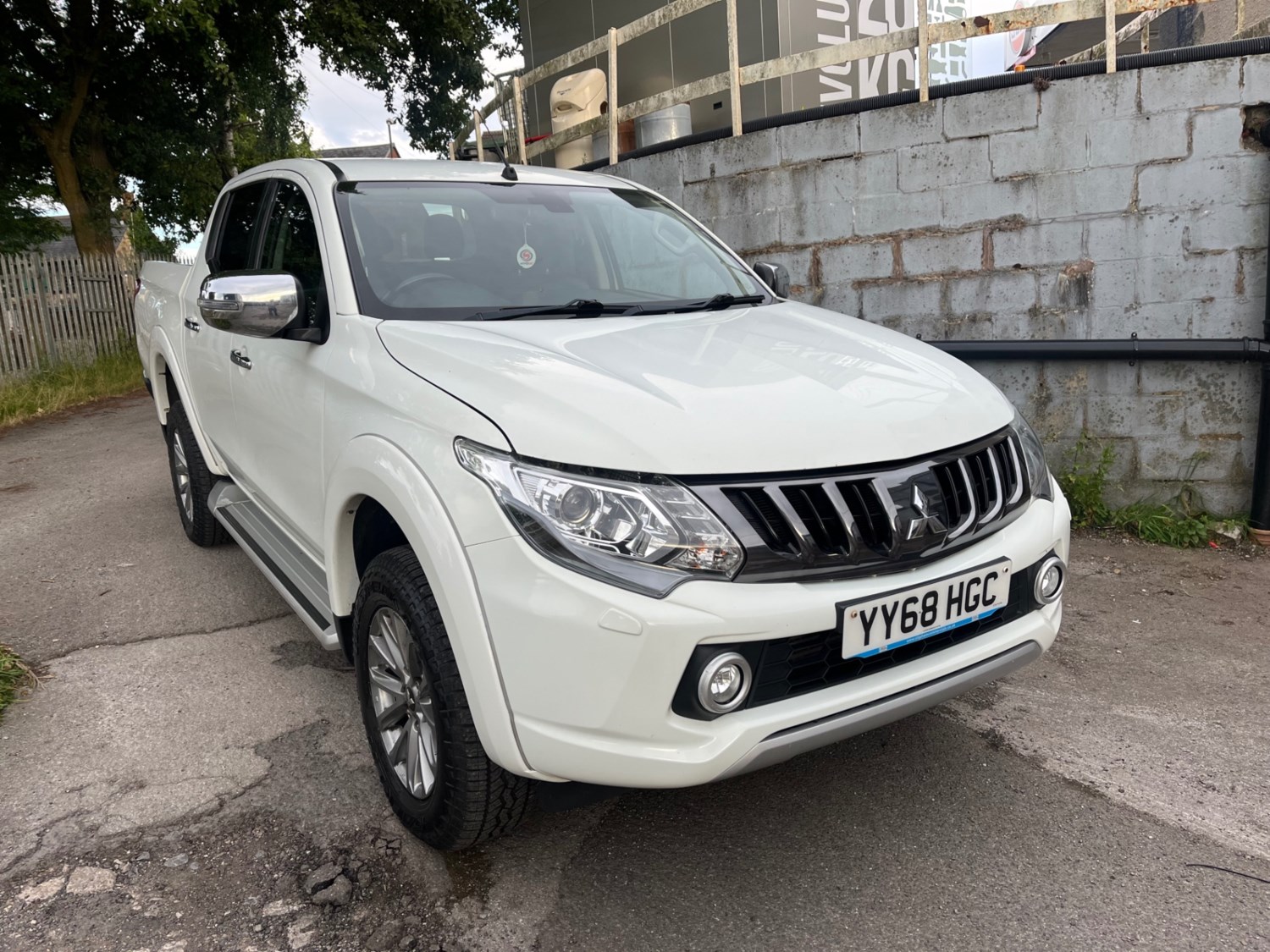 Mitsubishi L200 Listing Image