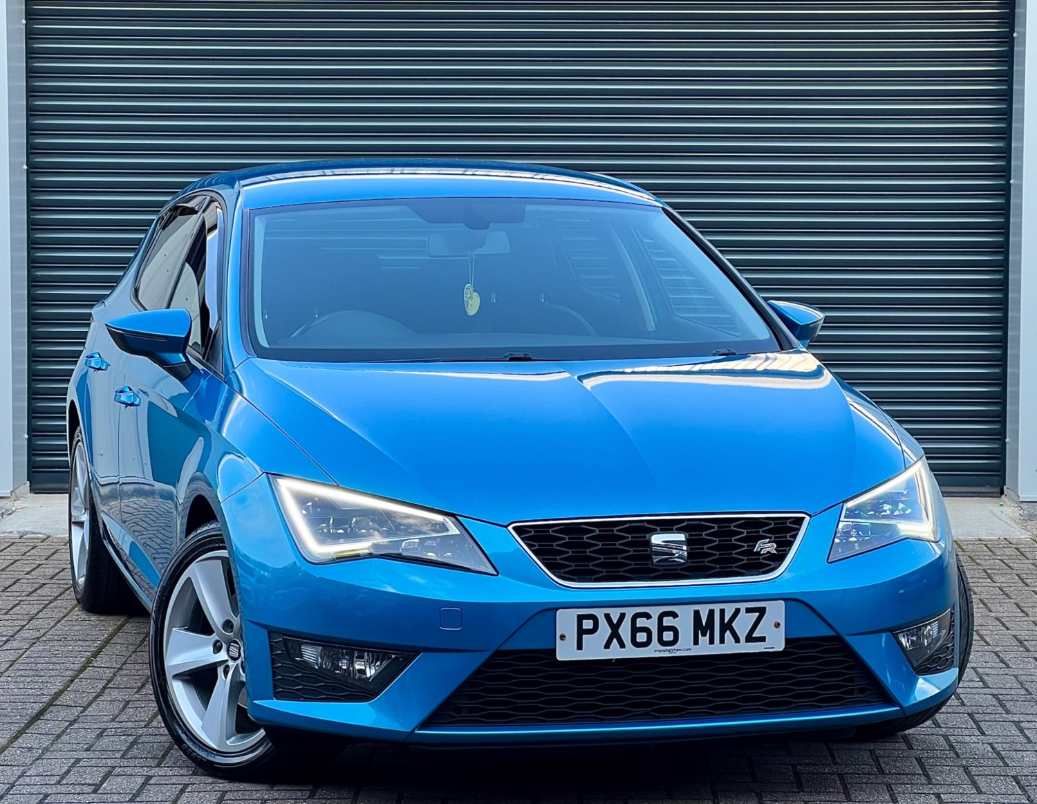 SEAT Leon Listing Image