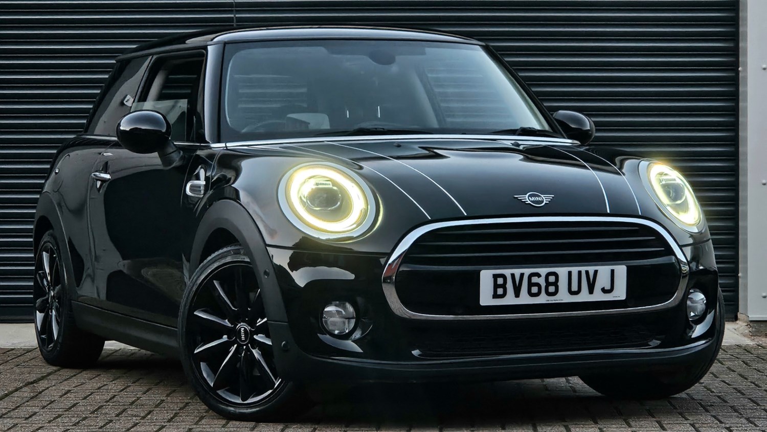 MINI Hatch Listing Image