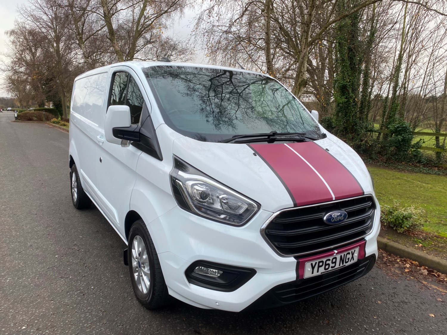 Ford Transit Custom Listing Image