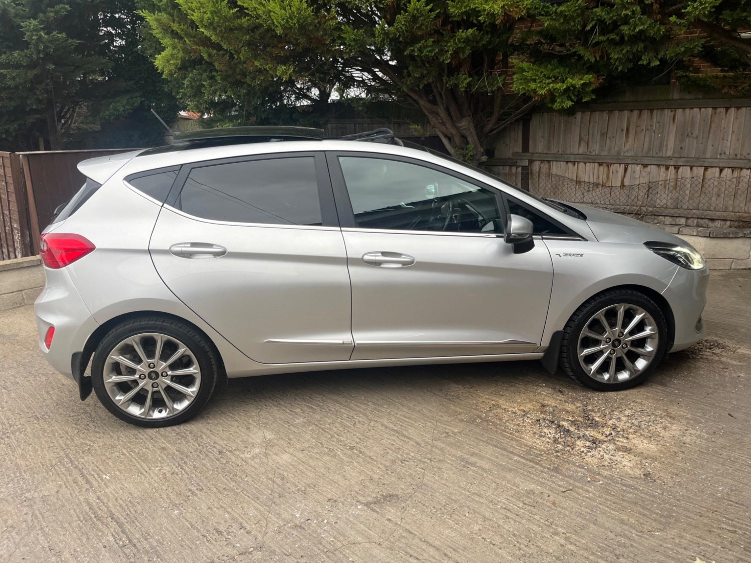 Ford Fiesta Listing Image