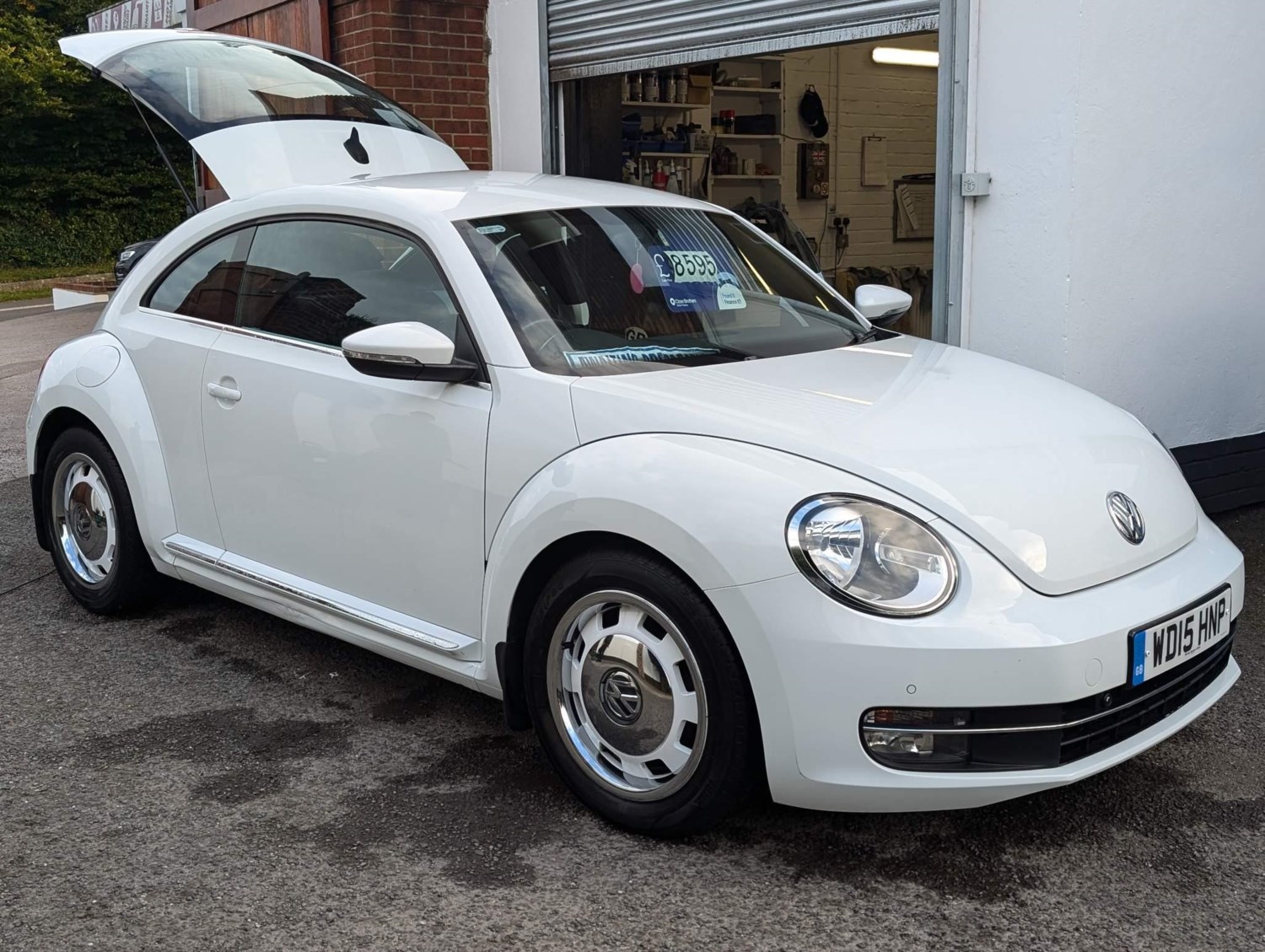 Volkswagen Beetle Listing Image