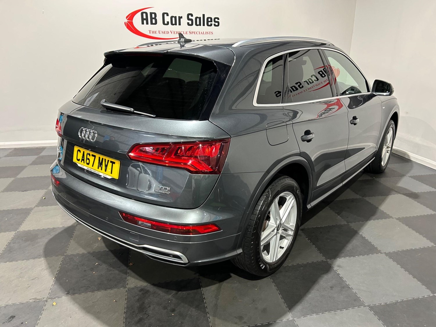 Audi Q5 Listing Image