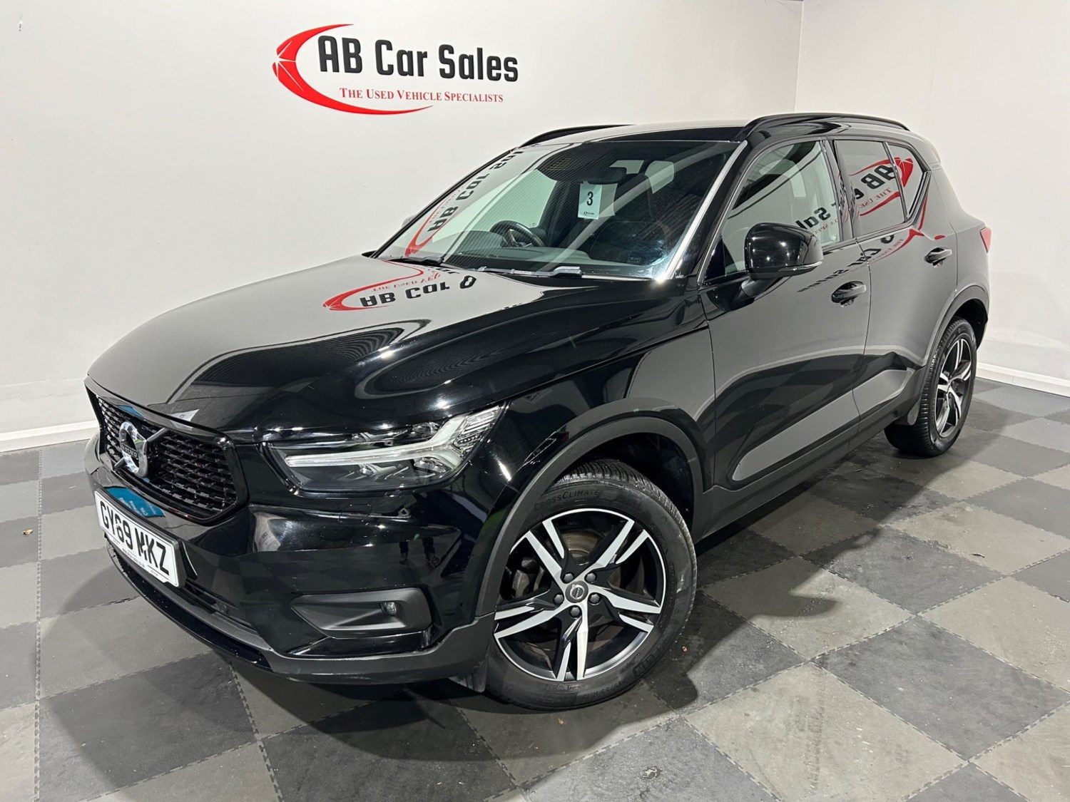 Volvo XC40 Listing Image