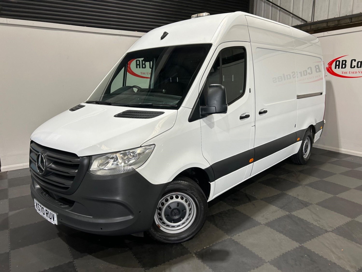 Mercedes-Benz Sprinter Listing Image