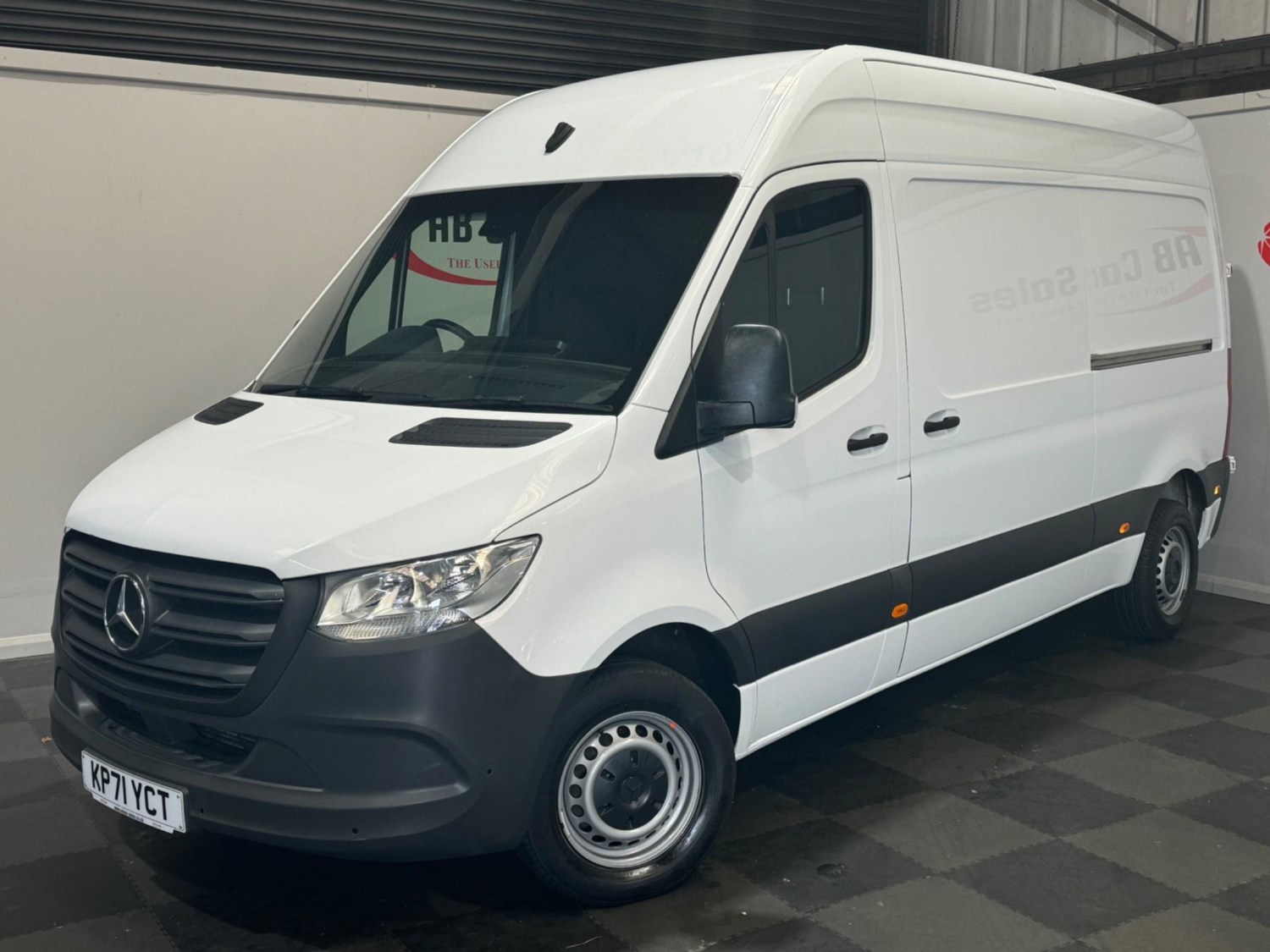 Mercedes-Benz Sprinter Listing Image