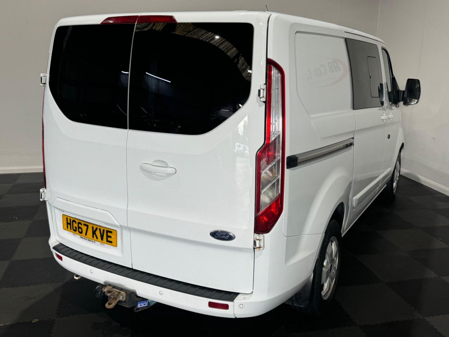 Ford Transit Custom Listing Image