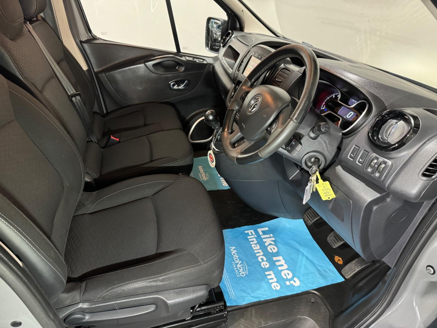 Vauxhall Vivaro Listing Image