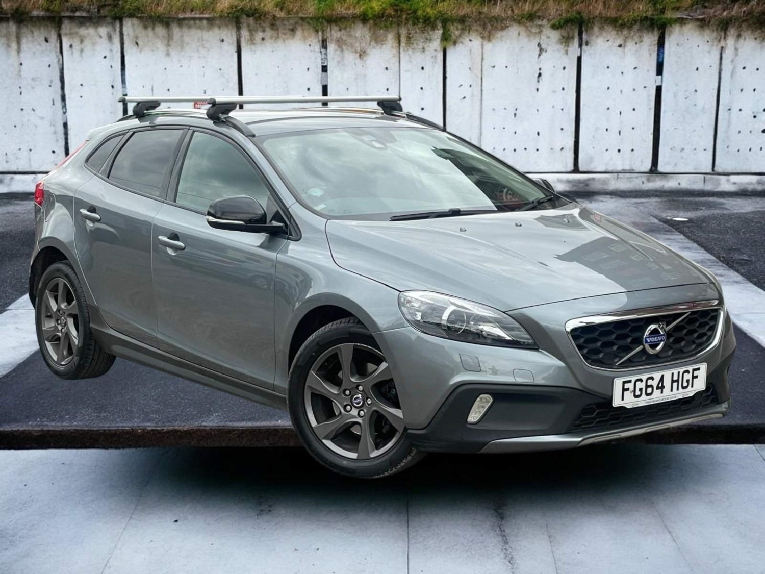 Volvo V40 Cross Country Listing Image