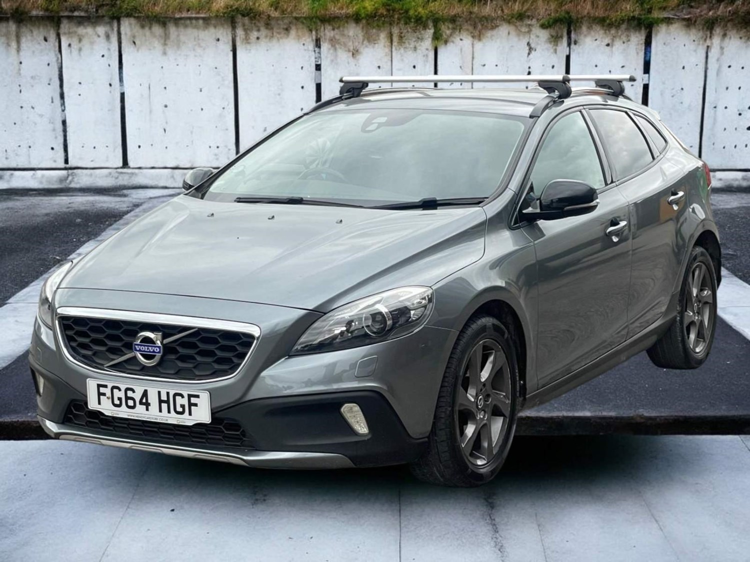 Volvo V40 Cross Country Listing Image