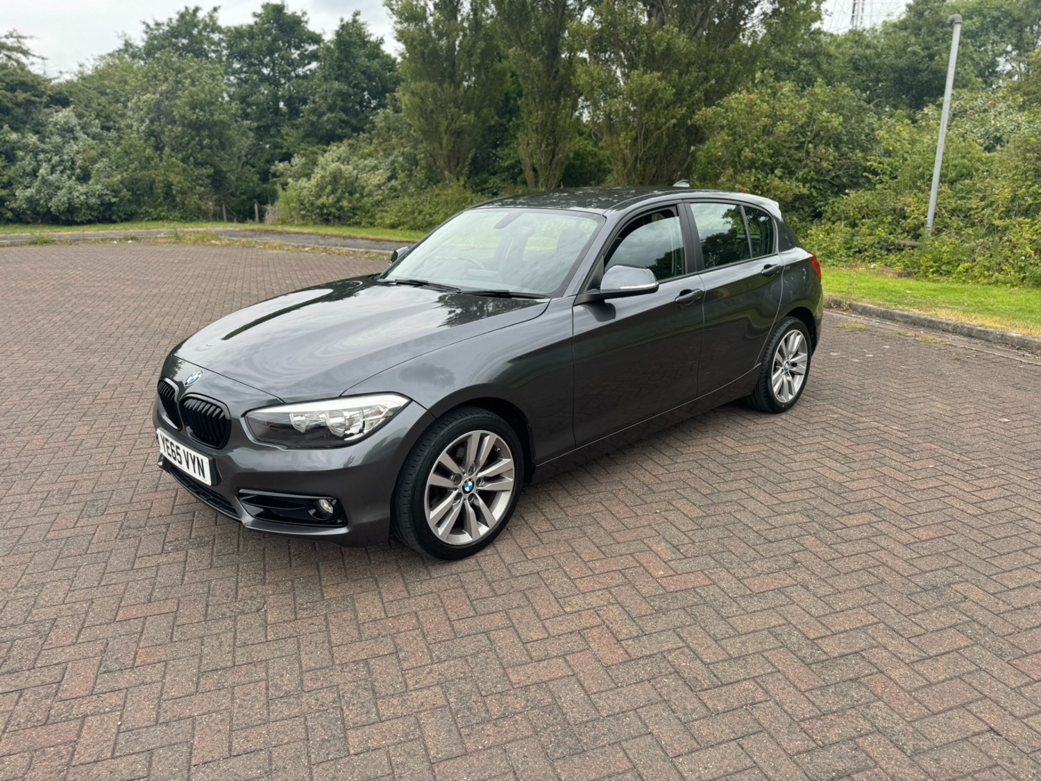 BMW 1 Series Listing Image