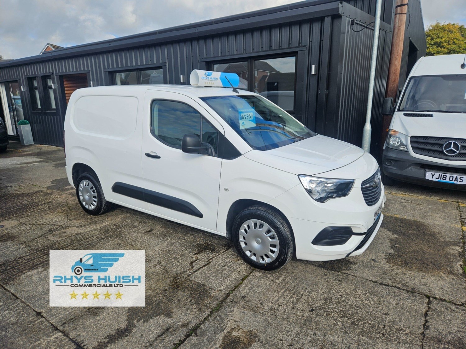 Vauxhall Combo Listing Image