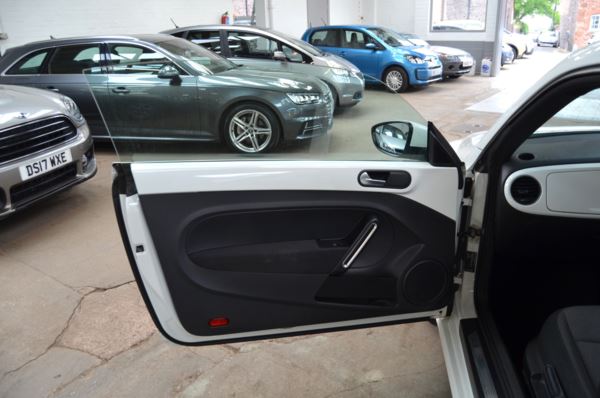 2015 (64) Volkswagen Beetle 1.6 TDI BlueMotion Tech Design 3dr For Sale In Minehead, Somerset