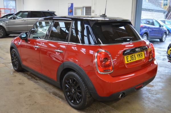 2015 (65) MINI HATCHBACK 1.5 Cooper 5dr Auto For Sale In Minehead, Somerset