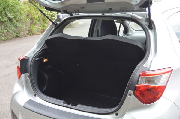 2018 (18) Toyota Yaris 1.5 VVT-i Icon Tech 5dr CVT For Sale In Minehead, Somerset