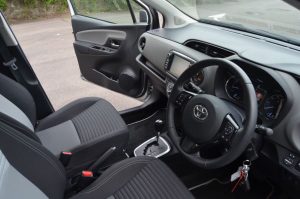 2018 (18) Toyota Yaris 1.5 VVT-i Icon Tech 5dr CVT For Sale In Minehead, Somerset