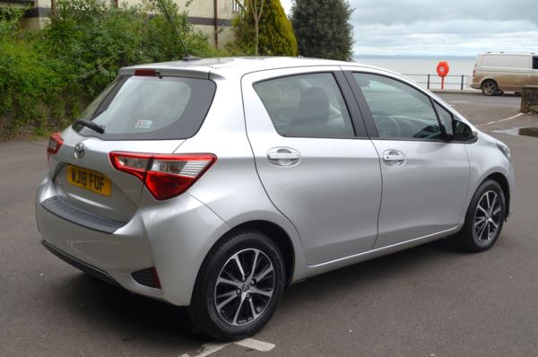 2018 (18) Toyota Yaris 1.5 VVT-i Icon Tech 5dr CVT For Sale In Minehead, Somerset