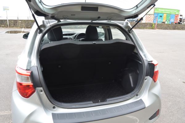 2018 (18) Toyota Yaris 1.5 VVT-i Icon Tech 5dr CVT For Sale In Minehead, Somerset