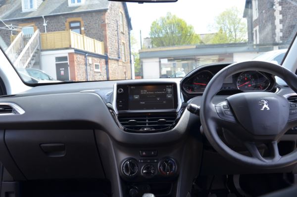 2015 (15) Peugeot 208 1.4 HDi Active 5dr For Sale In Minehead, Somerset