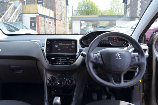 2015 (15) Peugeot 208 1.4 HDi Active 5dr For Sale In Minehead, Somerset