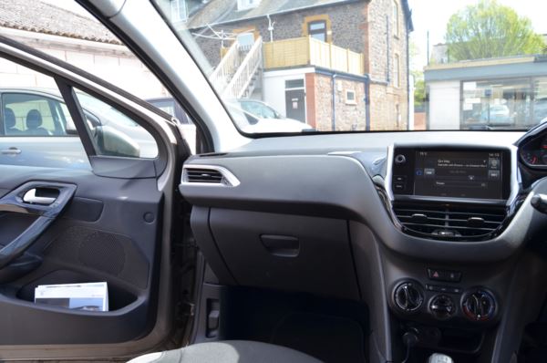 2015 (15) Peugeot 208 1.4 HDi Active 5dr For Sale In Minehead, Somerset