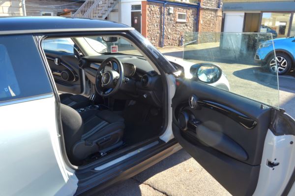 2021 (70) MINI HATCHBACK 135kW Cooper S Level 1 33kWh 3dr Auto For Sale In Minehead, Somerset