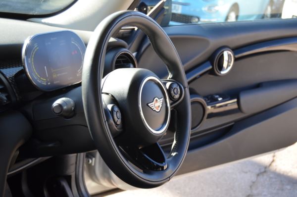 2021 (70) MINI HATCHBACK 135kW Cooper S Level 1 33kWh 3dr Auto For Sale In Minehead, Somerset