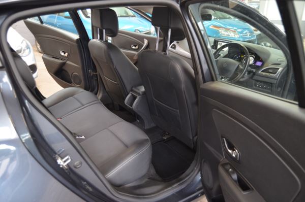 2015 (15) Renault Megane 1.5 dCi Dynamique TomTom Energy 5dr For Sale In Minehead, Somerset