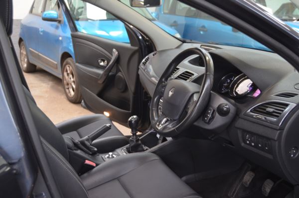 2015 (15) Renault Megane 1.5 dCi Dynamique TomTom Energy 5dr For Sale In Minehead, Somerset