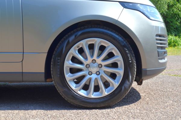 2020 (20) Land Rover Range Rover 3.0 SDV6 Vogue 4dr Auto For Sale In Minehead, Somerset
