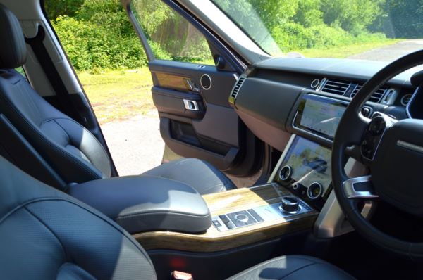 2020 (20) Land Rover Range Rover 3.0 SDV6 Vogue 4dr Auto For Sale In Minehead, Somerset