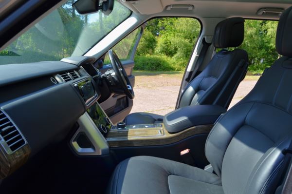 2020 (20) Land Rover Range Rover 3.0 SDV6 Vogue 4dr Auto For Sale In Minehead, Somerset