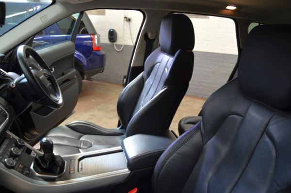 2013 (13) Land Rover Range Rover Evoque 2.2 SD4 Pure 5dr For Sale In Minehead, Somerset