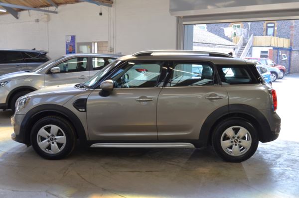 2017 (17) MINI Countryman 1.5 Cooper 5dr For Sale In Minehead, Somerset