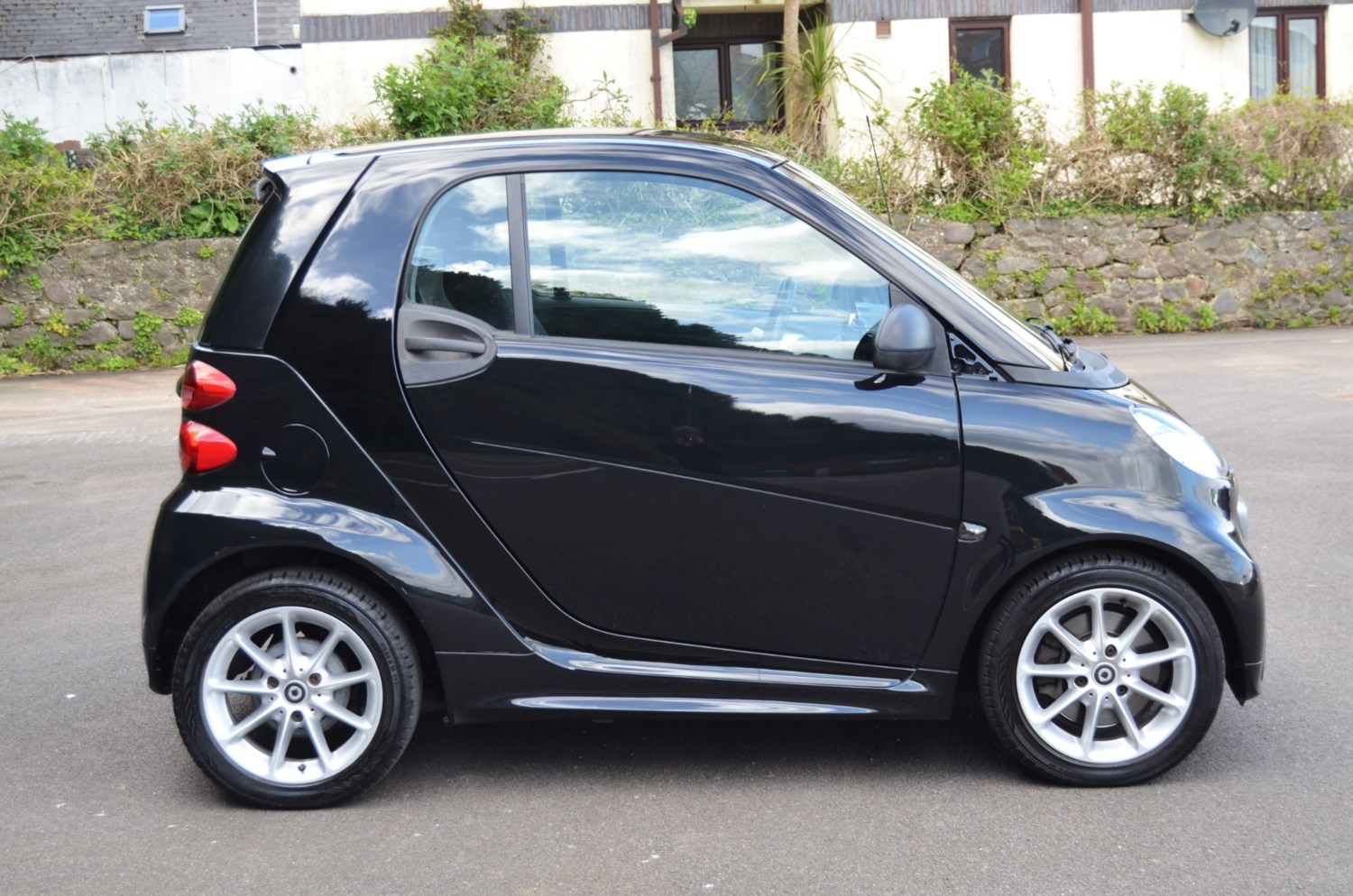 Smart fortwo Listing Image