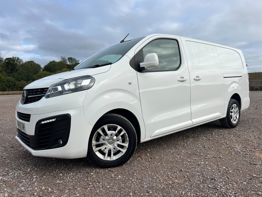 Vauxhall Vivaro Listing Image