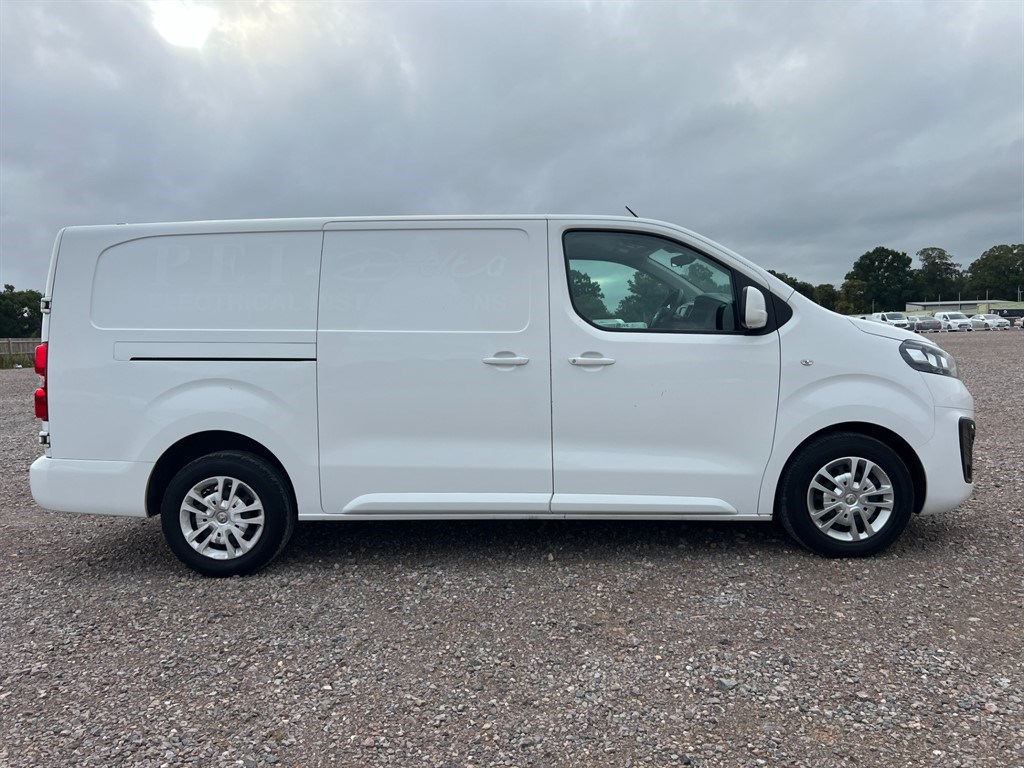 Vauxhall Vivaro Listing Image