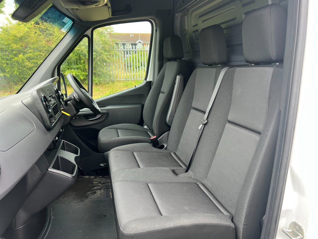 Mercedes-Benz Sprinter Listing Image