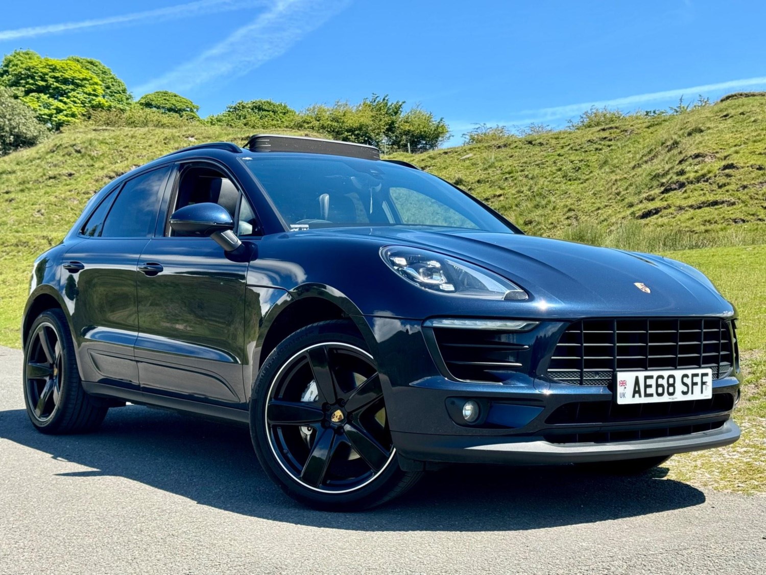 Porsche Macan Listing Image