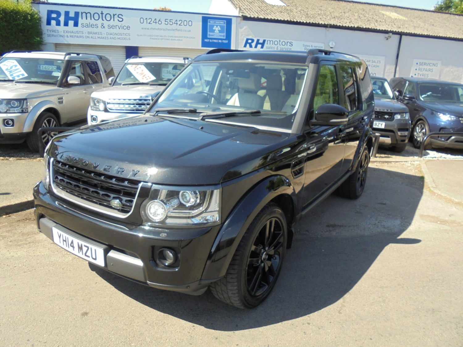 Land Rover Discovery Listing Image