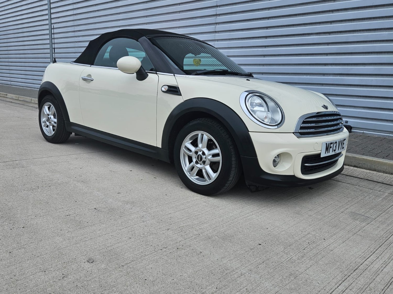 MINI Roadster Listing Image