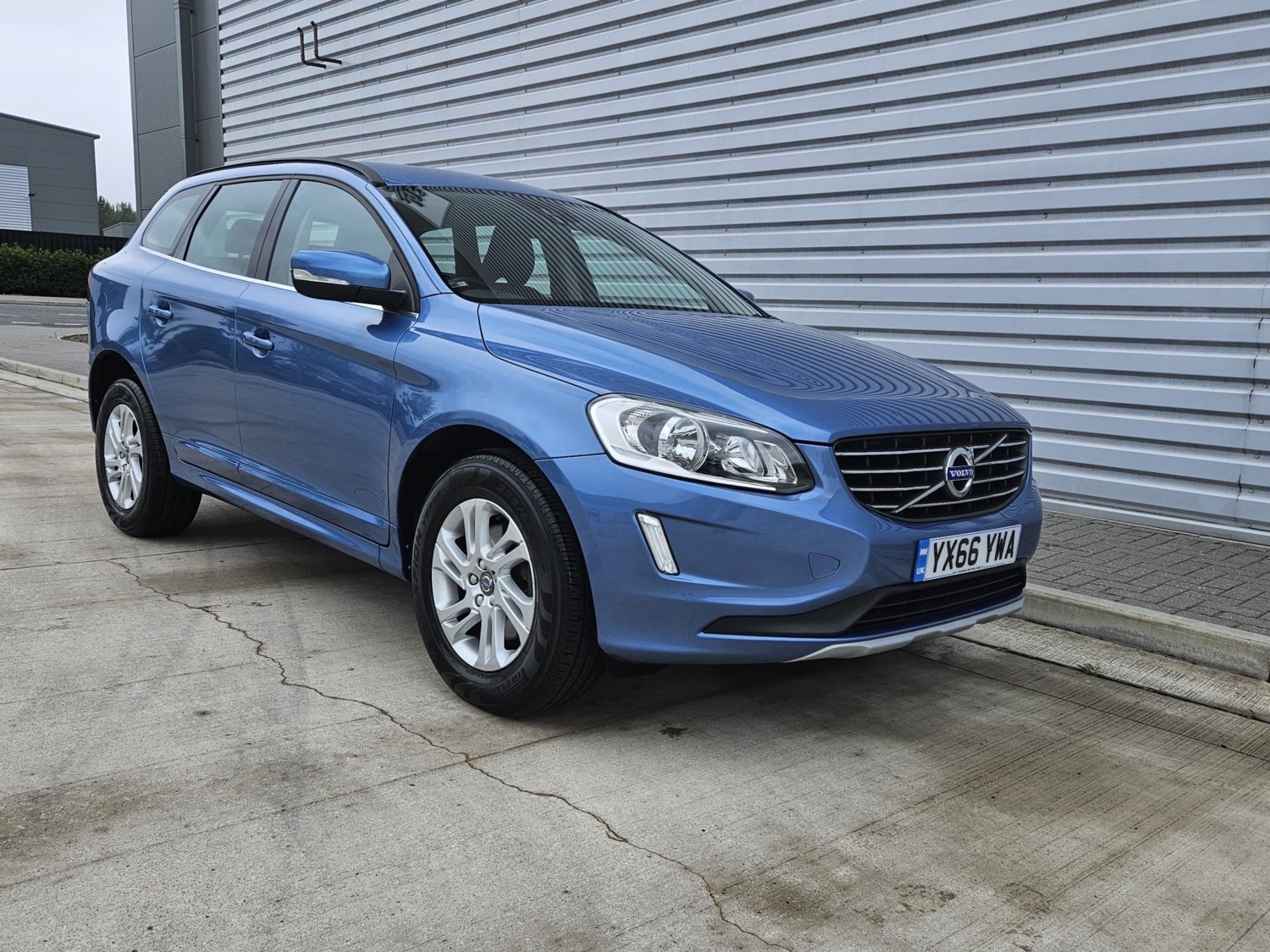 Volvo XC60 Listing Image