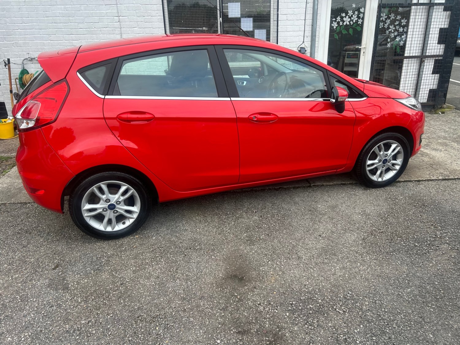 Ford Fiesta Listing Image